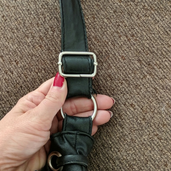 Faux leater ruffle vrossbody - Picture 4 of 4